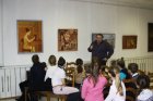The art project \"Artists - to children.\" Alexey Akindinov conducts a tour of his solo exhibition \"Patterns\" students \"Orpheus\" and secondary art school. 